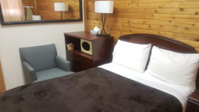 Parkway Motel
