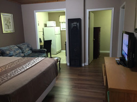 Parkway Motel