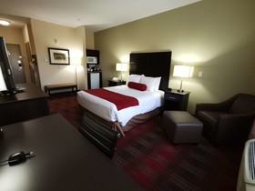 Best Western Plus Red Deer Inn & Suites