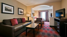 Best Western Plus Red Deer Inn & Suites