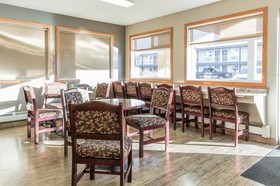 Empire Inn & Suites
