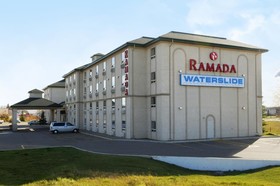 Ramada by Wyndham Red Deer Hotel & Suites