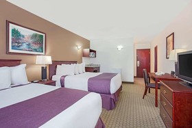 Ramada by Wyndham Red Deer Hotel & Suites