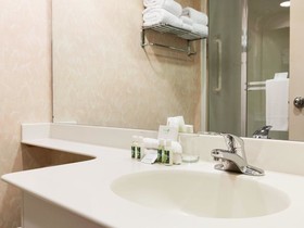 Travelodge by Wyndham Spruce Grove