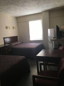 Stettler Hotel