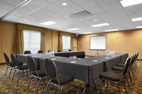 Days Inn & Suites by Wyndham Strathmore