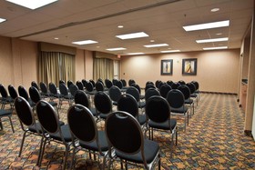Days Inn & Suites by Wyndham Strathmore