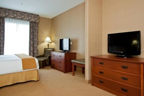 Days Inn & Suites by Wyndham Strathmore