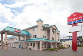 Ramada by Wyndham 100 Mile House
