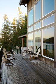 Eastman Waterfront Cottage