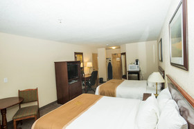 Lakeview Inn & Suites Chetwynd