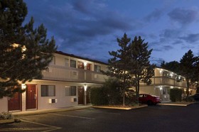Coast Courtenay Hotel