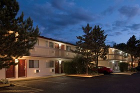 Coast Courtenay Hotel