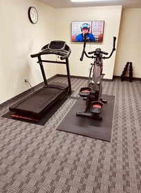 Aurora Park Inn & Suites