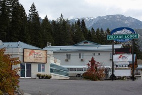 Golden Village Lodge