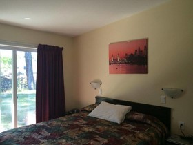 Johnny's Motel