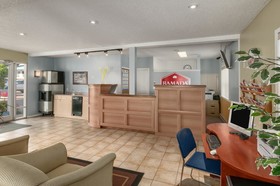Grand Forks Inn