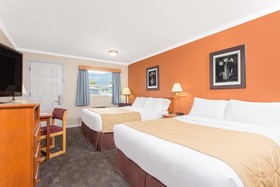 Grand Forks Inn