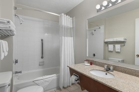 Grand Forks Inn
