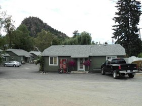 Riverside Motel