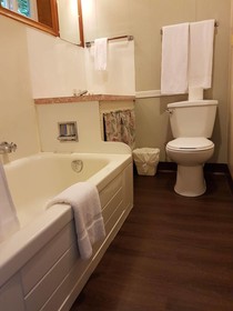 Holiday Motel And RV Resort