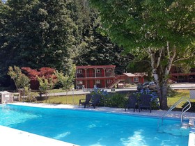 Holiday Motel And RV Resort