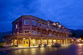 The Kaslo Hotel And Pub