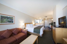 Best Western Plus Kelowna Hotel & Suites