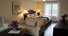 The Abbott Lakehouse B&B