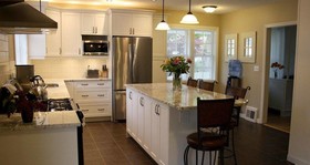 The Abbott Lakehouse B&B