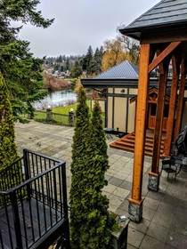 Riverside Inn