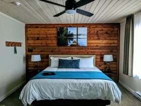 Riverside Inn