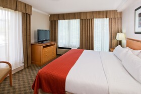 Holiday Inn & Suites North Vancouver