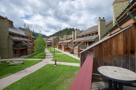 Panorama Vacation Retreat at Horsethief Lodge