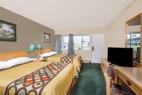 Super 8 by Wyndham Quesnel BC