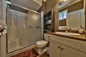 Pineview Lodge by Bear Country