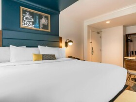 Hotel Belmont Vancouver MGallery