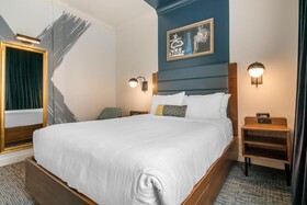 Hotel Belmont Vancouver MGallery