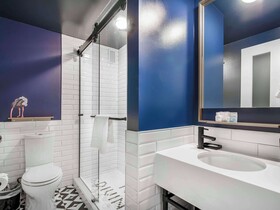 Hotel Belmont Vancouver MGallery