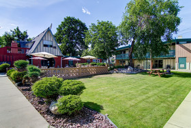 Tiki Village Inn