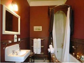 Beaconsfield Inn