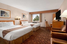 Days Inn by Wyndham Victoria Uptown