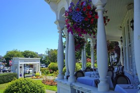Huntingdon Manor