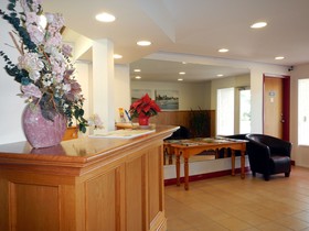 Mayfair Motel
