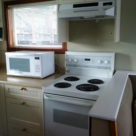 Pink Dishrack Floating Cottage