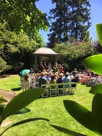 The English Inn and Resort