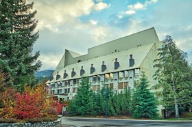 Mountainside Lodge Whistler