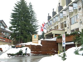 Mountainside Lodge Whistler