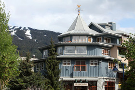 Town Plaza Suites by ResortQuest Whistler