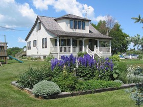 Solmundson Gesta Hus B&B and Wellness Centre